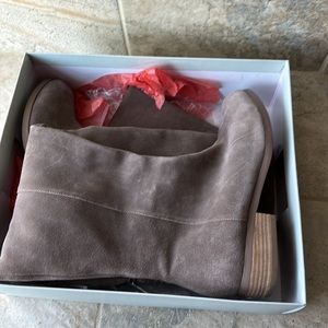 Tall boots women’s Sz 9.5 Sole Society, color Mushroom, Cow suede